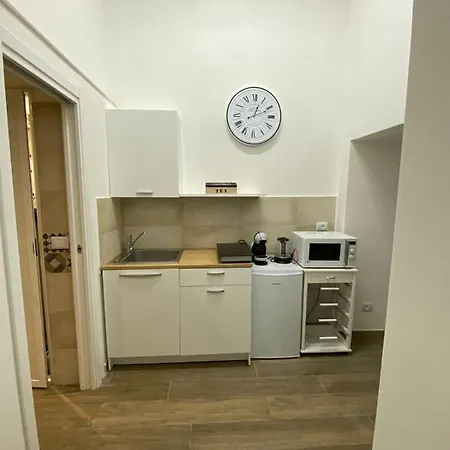 Maison 128 * バーリ